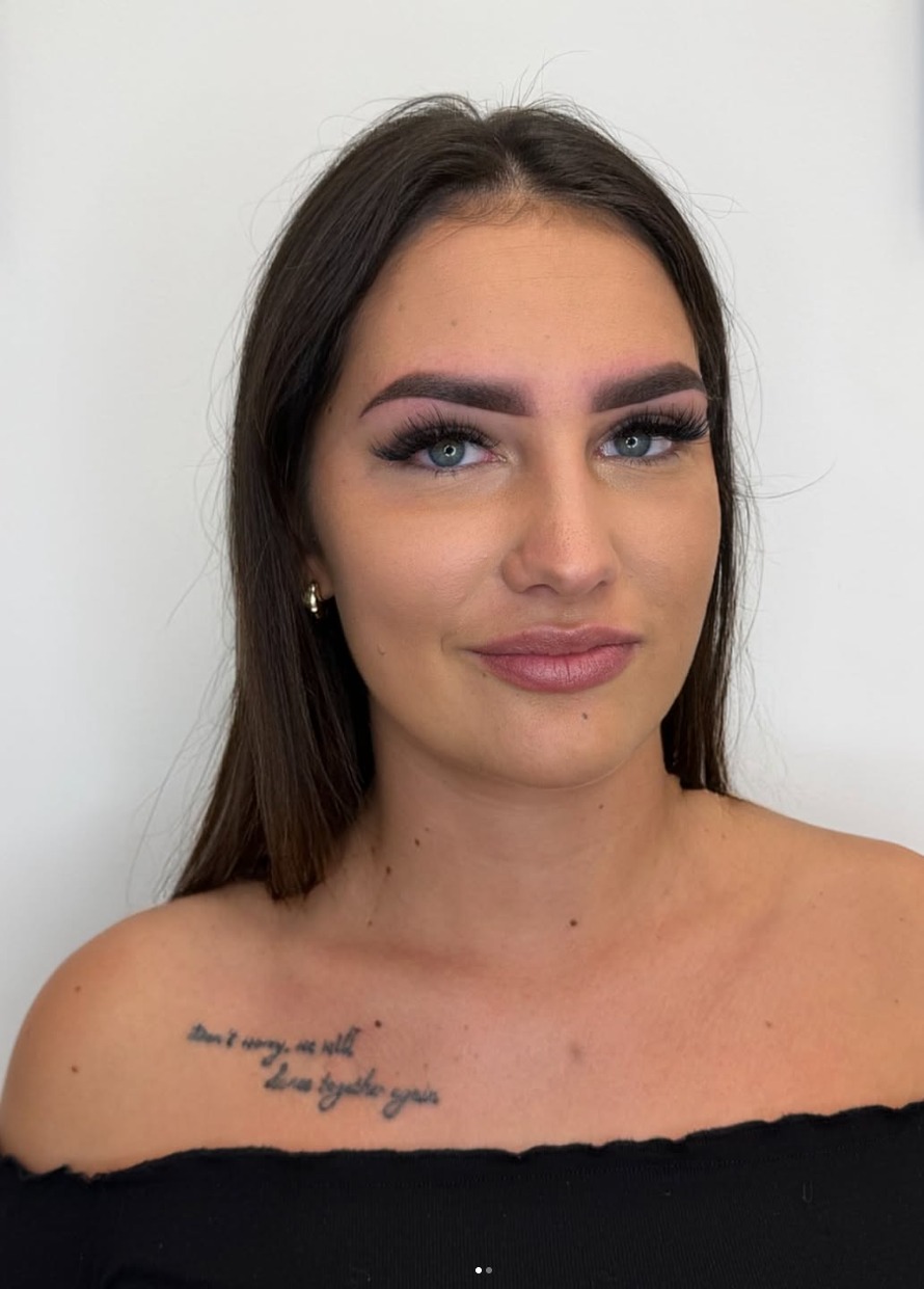 Makijaż permanentny brwi - efekt naturalny